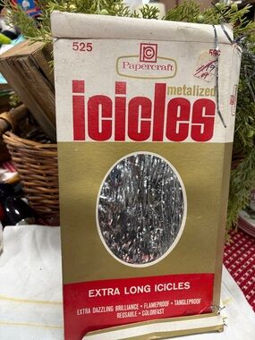 Silver Metalized Icicles - Extra Long